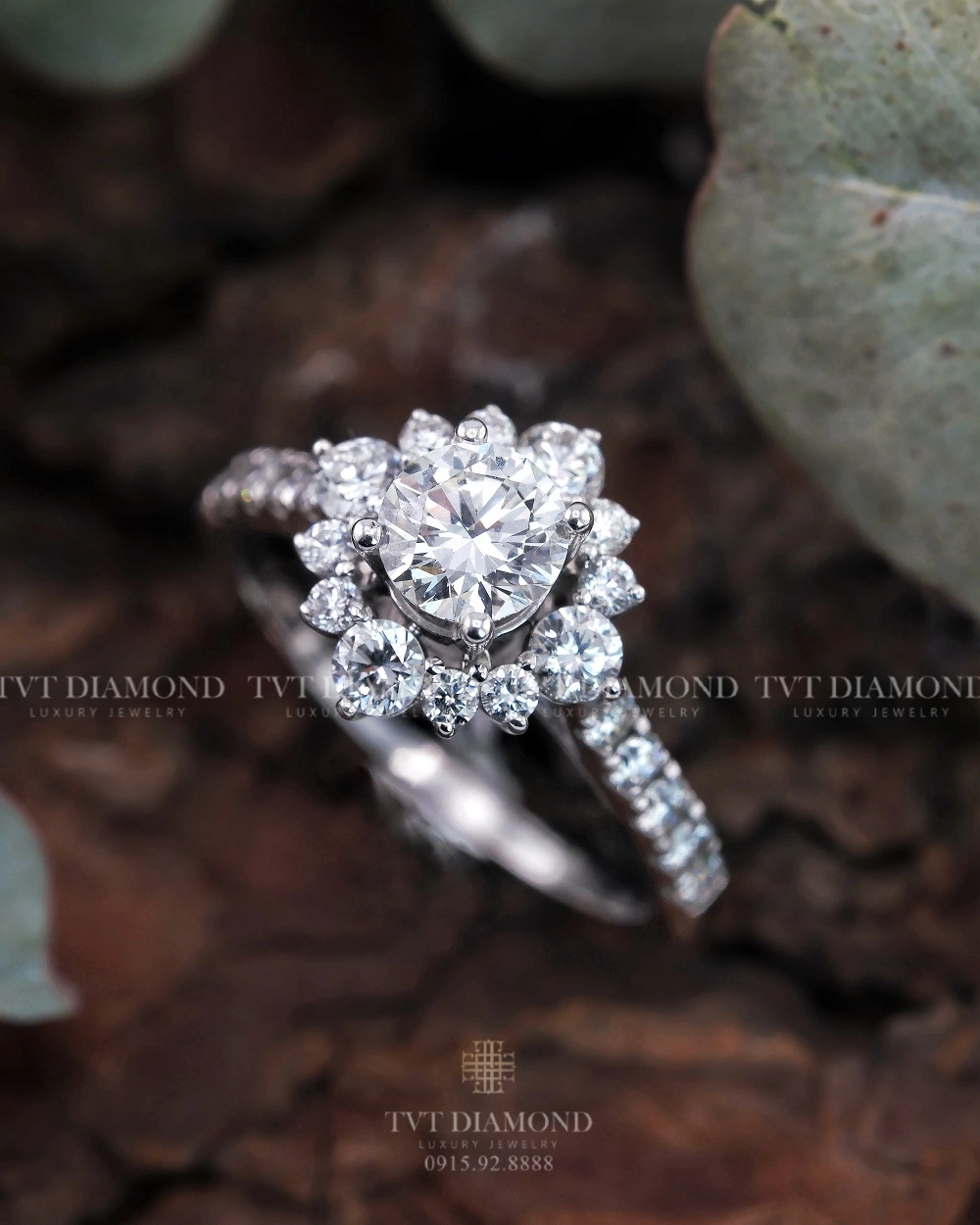 Nhẫn kim cương hoa vuông (GIA 6405086115) 0