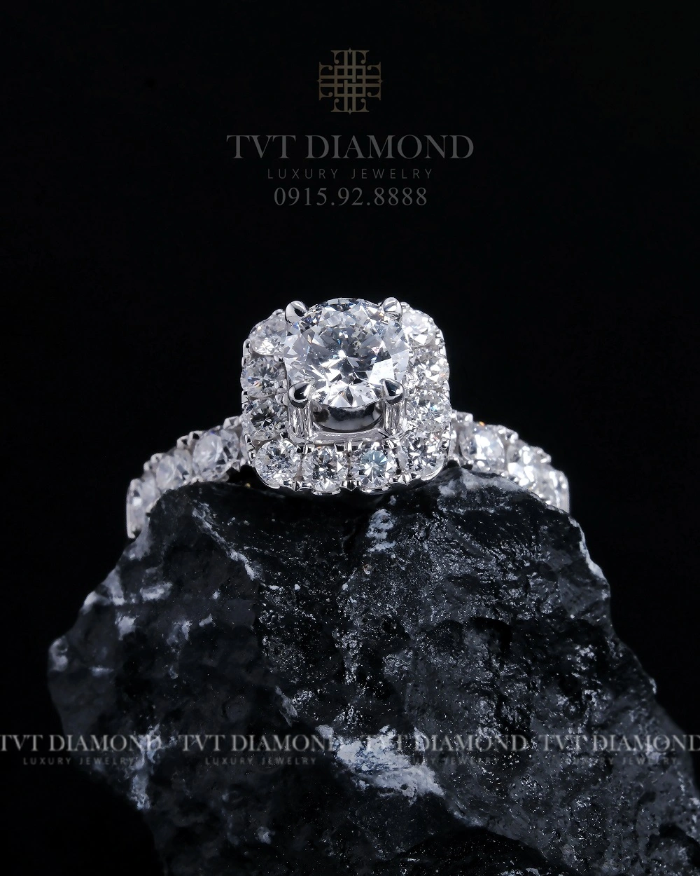 Nhẫn kim cương ổ halo vuông ( GIA 2536532051 ) 1