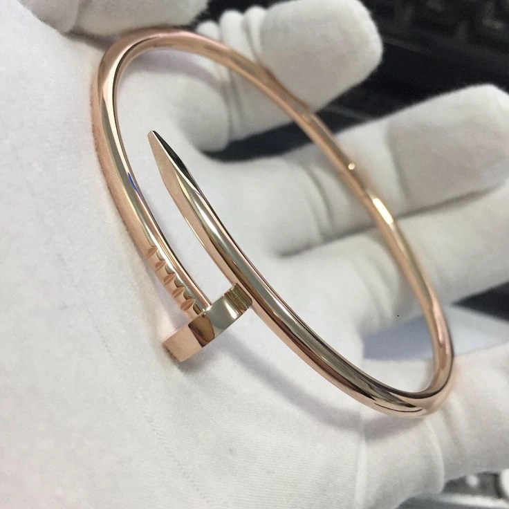 LẮC TAY CARTIER 0