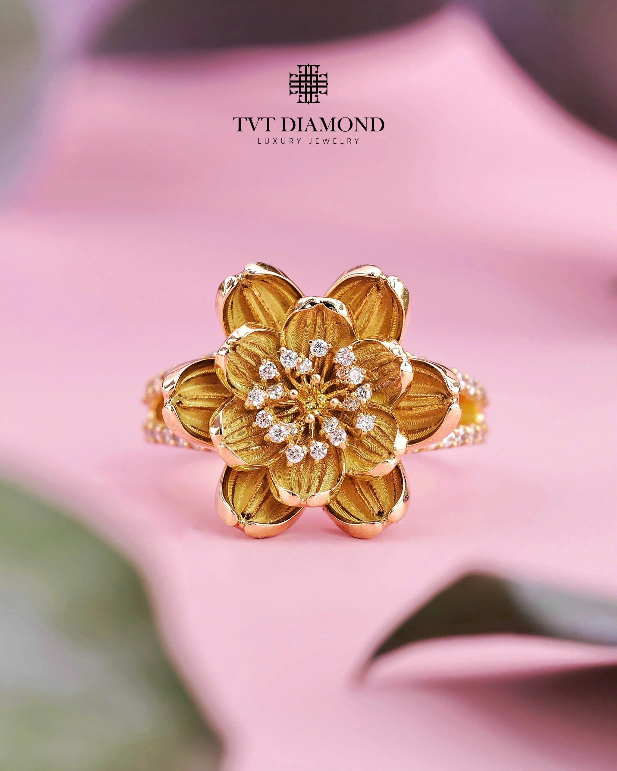 Nhẫn hoa sen thiết kế đính kim vàng vàng 18k 0
