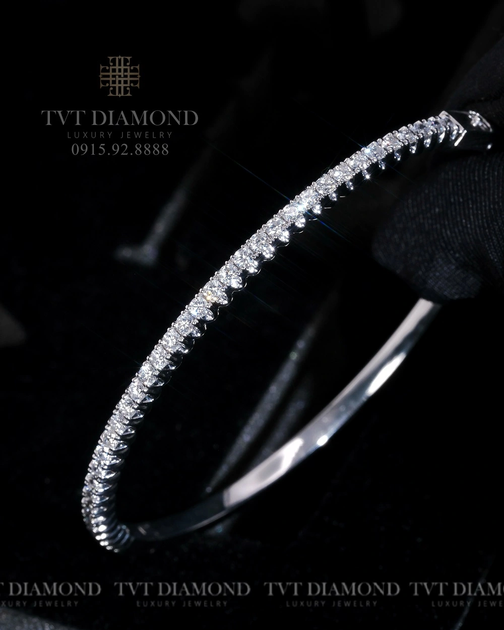Lắc tay kim cương cứng đính kim nửa vòng 2