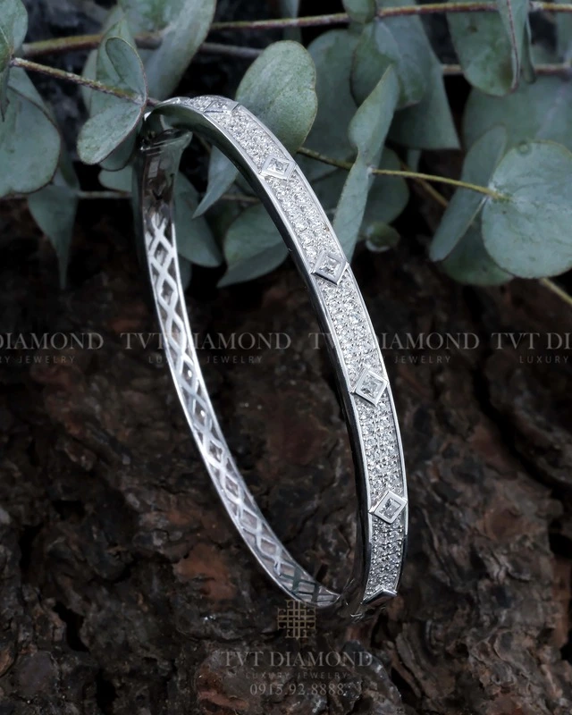 Lắc tay kim cương vòng cứng dáng vuông to nửa vòng - 24VDG36286