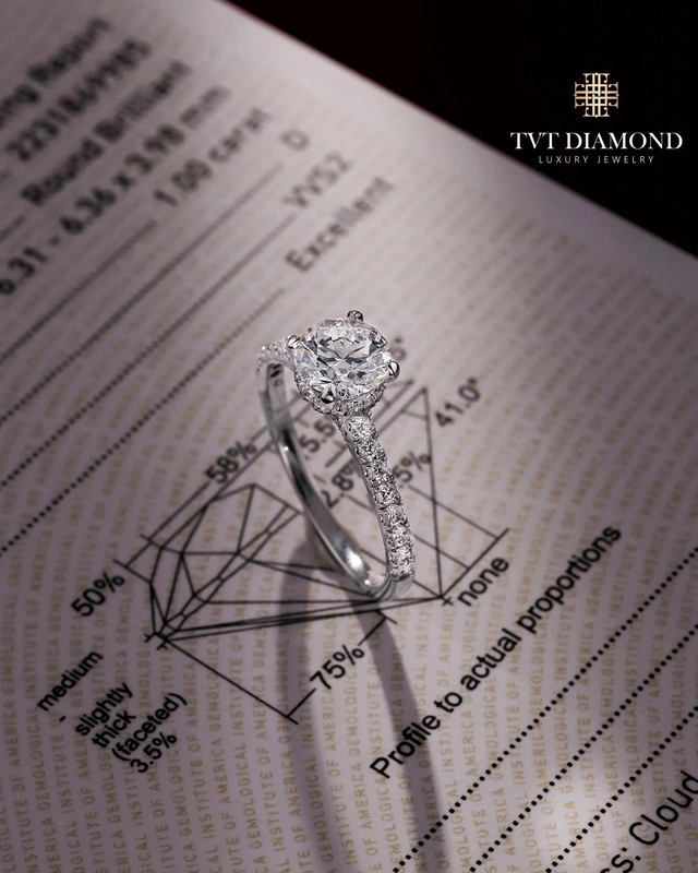 Nhẫn kim cương thiết kế vàng trắng 18k