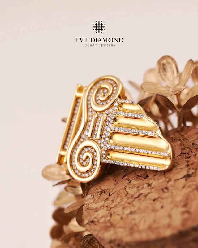 Mặt dây chuyền kim cương thiết kế